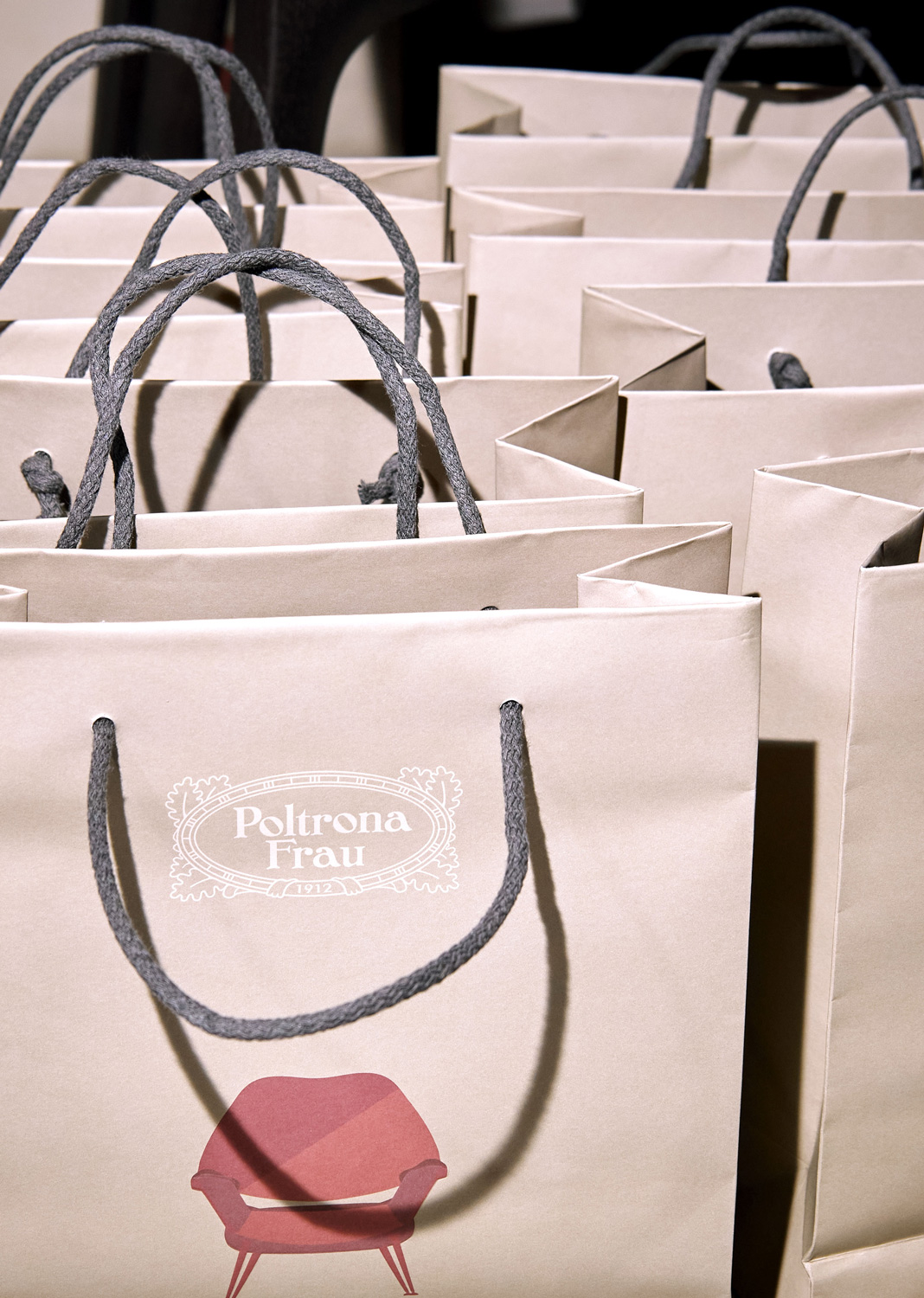 servicios eventos y experiencias de marca: Poltrona Frau